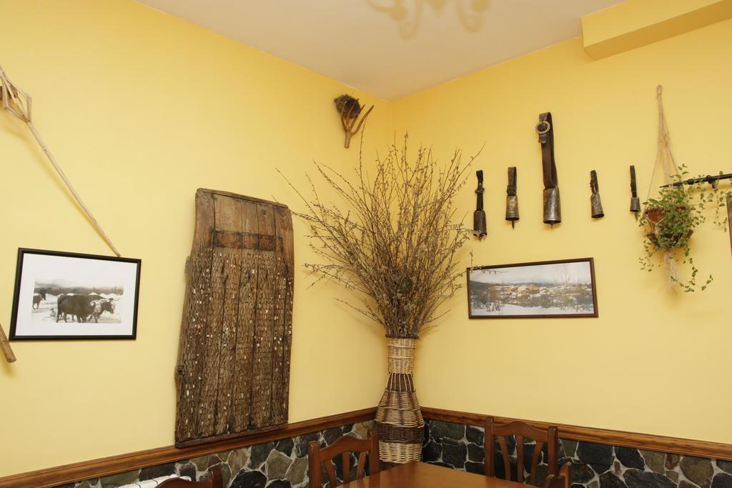 Arroyo de las Fraguas Hostal Restaurante Alto Rey מראה חיצוני תמונה