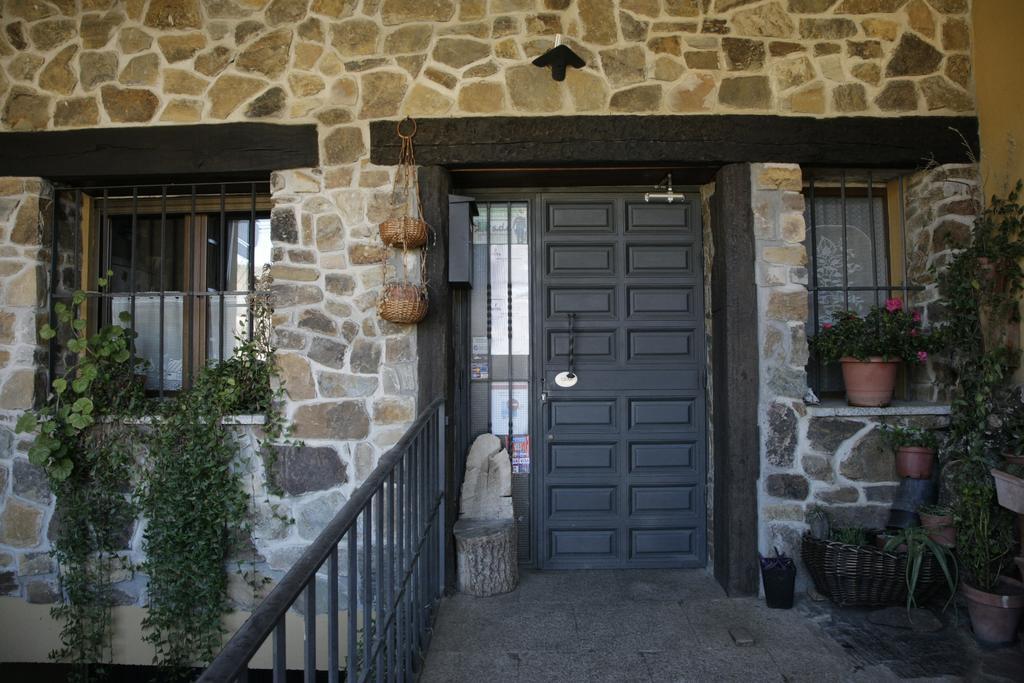 Arroyo de las Fraguas Hostal Restaurante Alto Rey מראה חיצוני תמונה